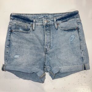 Old navy high rise OG straight light wash jean shorts size 10